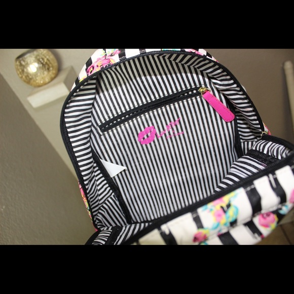 purse/backpack - Picture 4 of 4